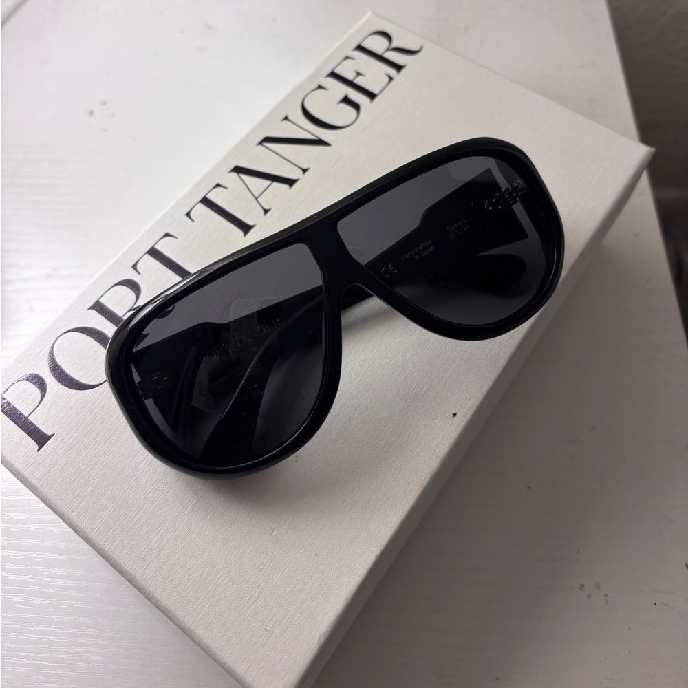 Port Tanger Black Sunglasses